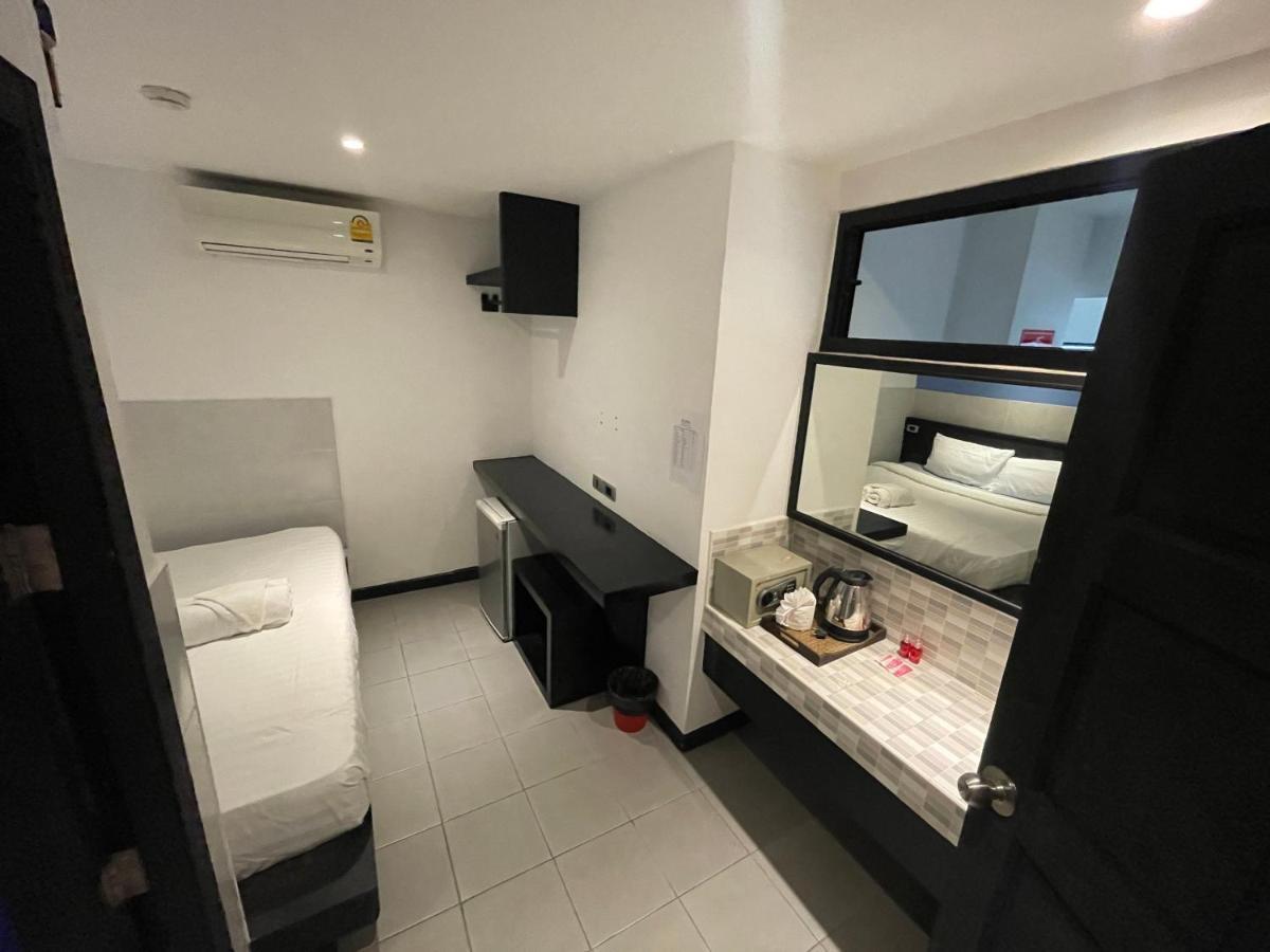 Islanda Hotel Patong Luaran gambar