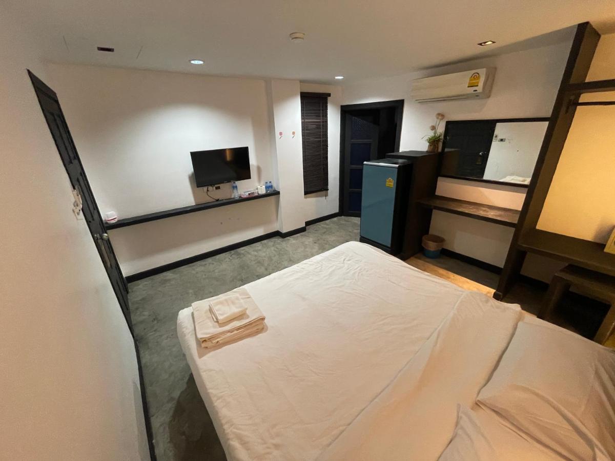 Islanda Hotel Patong Luaran gambar