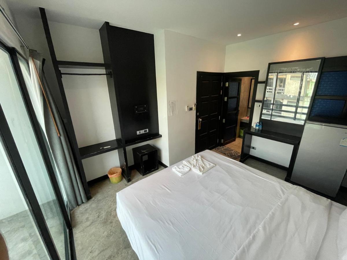 Islanda Hotel Patong Luaran gambar